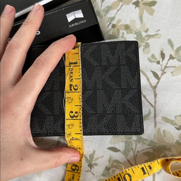 NIB Michael Kors Men’s Black Wallet - Picture 7 of 8